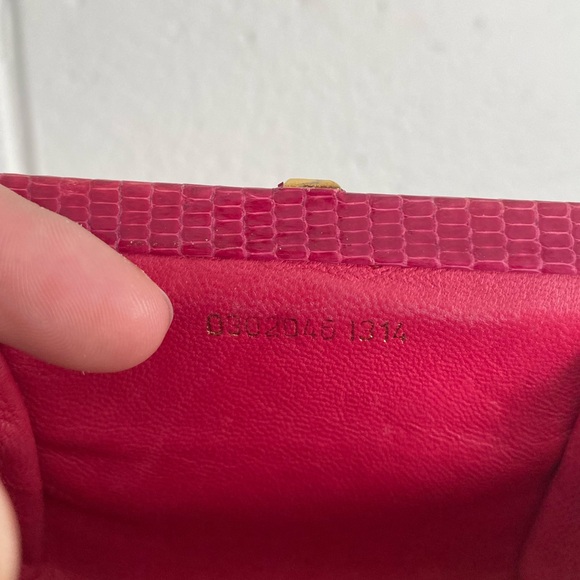 Ultra rare vintage 90s Gucci by Tom Ford hot pink Lizard extra mini crossbodybag - Picture 10 of 16